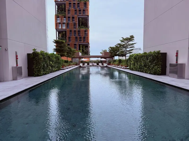 استخر پشت‌بام سنگاپور EDITION