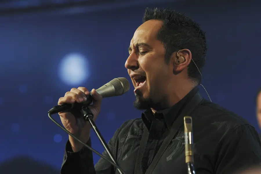 جیمی کیل لایو - "Jimmy Kimmel Live" هر شب کاریز (از ساعت ۱۲:۰۵ تا ۱:۰۵ بامداد به وقت ET)، پس از "Nightline"، با حضور مهمانان متنوعی شامل سلبریتی‌ها، ورزشکاران، گروه‌های موسیقی، کمدین‌ها و موضوعات انسانی ... کلتو اسکوبدو جونیور