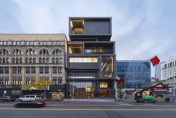 نمای بیرونی موزه استودیوی جدید هارلم.