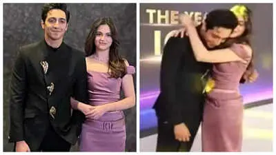 آنیّت پادا آهان پاندی را به عنوان 'بهترین مرد جهان' تجلیل می‌کند؛ زوج شایعه‌دار در حین بازسازی صحنه 'سایارا' به یکدیگر بغل می‌زنند - تماشا کنید