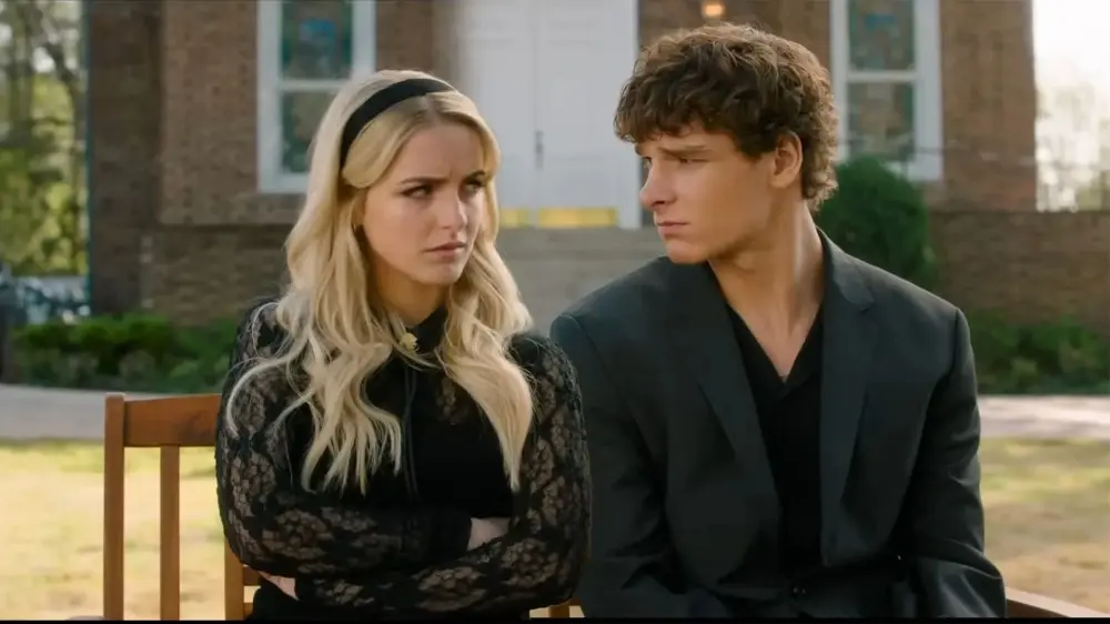 مک‌کنا گریس و میسون تیمز در فیلم «Regretting You»