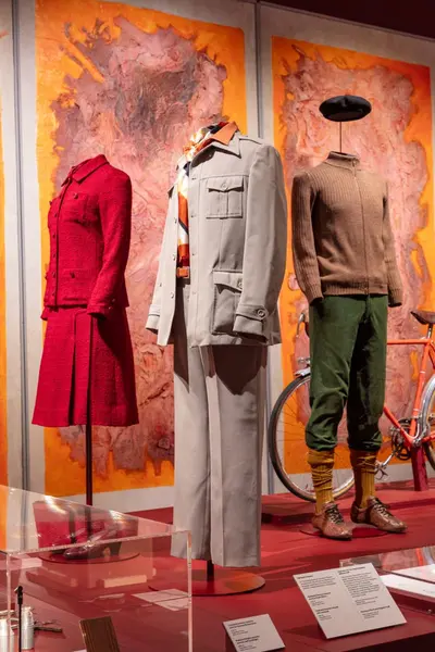 آرشیوهای وس اندرسن – نمایشگاه در لندن – موزه طراحی – اعلان