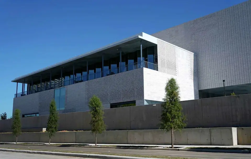 مرکز اسماعیلی از مانشروس بولوار در هوستون در روز چهارشنبه، ۵ نوامبر ۲۰۲۵ به تصویر کشیده شده است. (ملیسا فیلیپ/هیوستون کرونیکل)